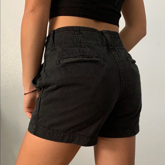High waisted Tommy Hilfiger mom-esque shorts - Picture 2 of 4
